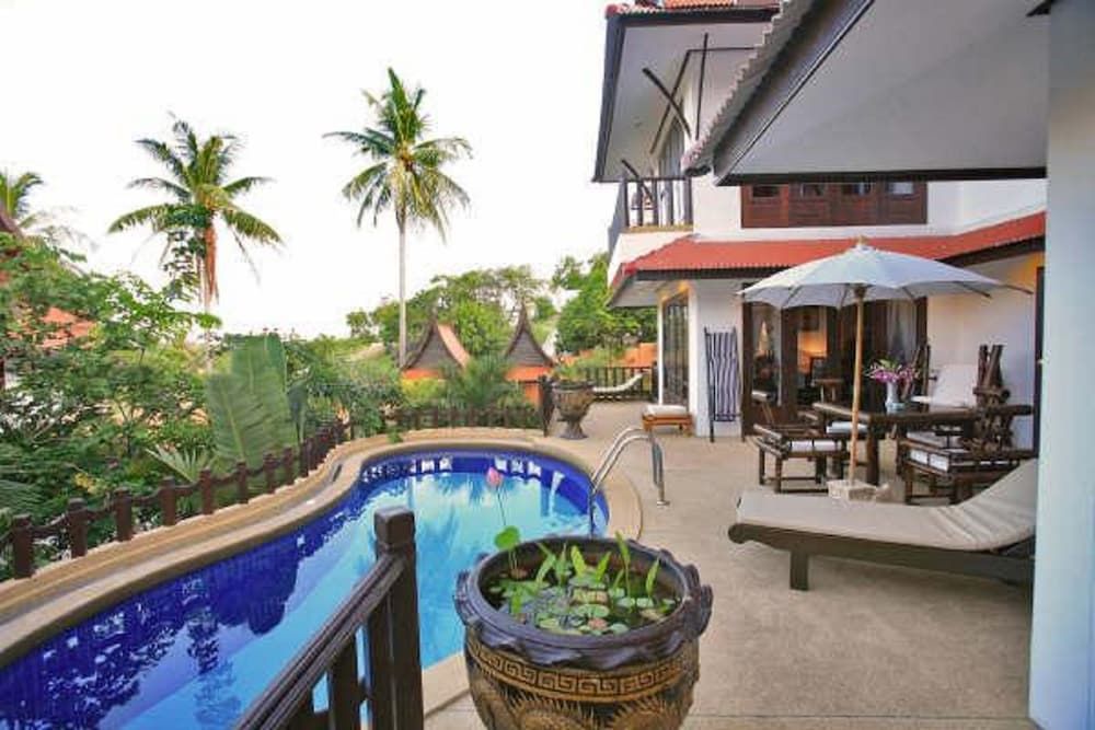 undefined Paradise Island Estate