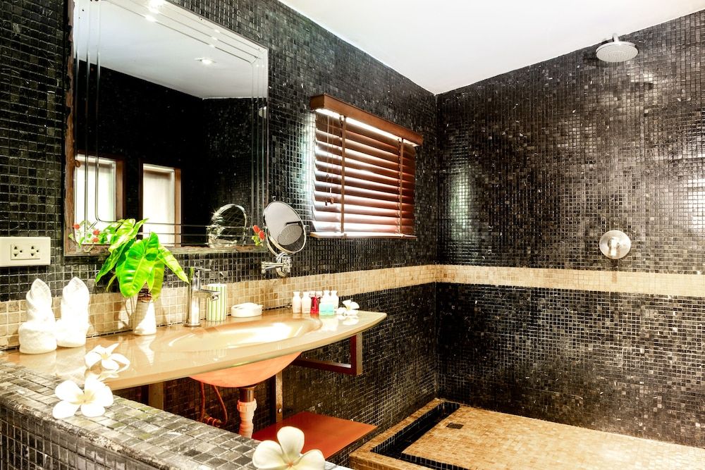 Paradise Island Estate Honeymoon Suite 7