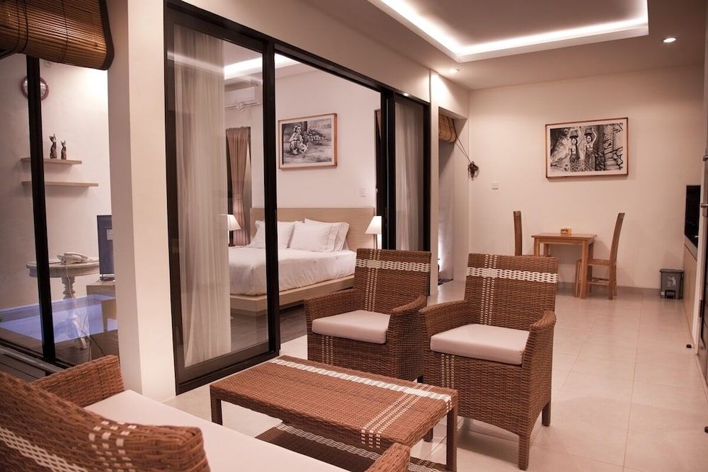 Muaya Villa Deluxe Double Room, 1 King Bed, Poolside (Muaya House) 15