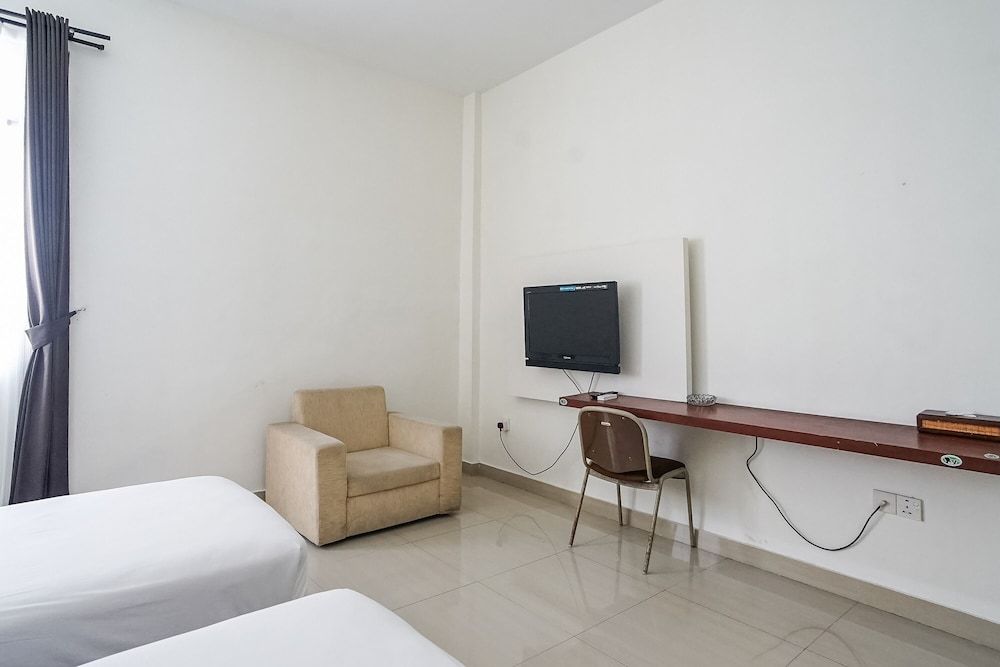 Prima Inn Standard Room 9