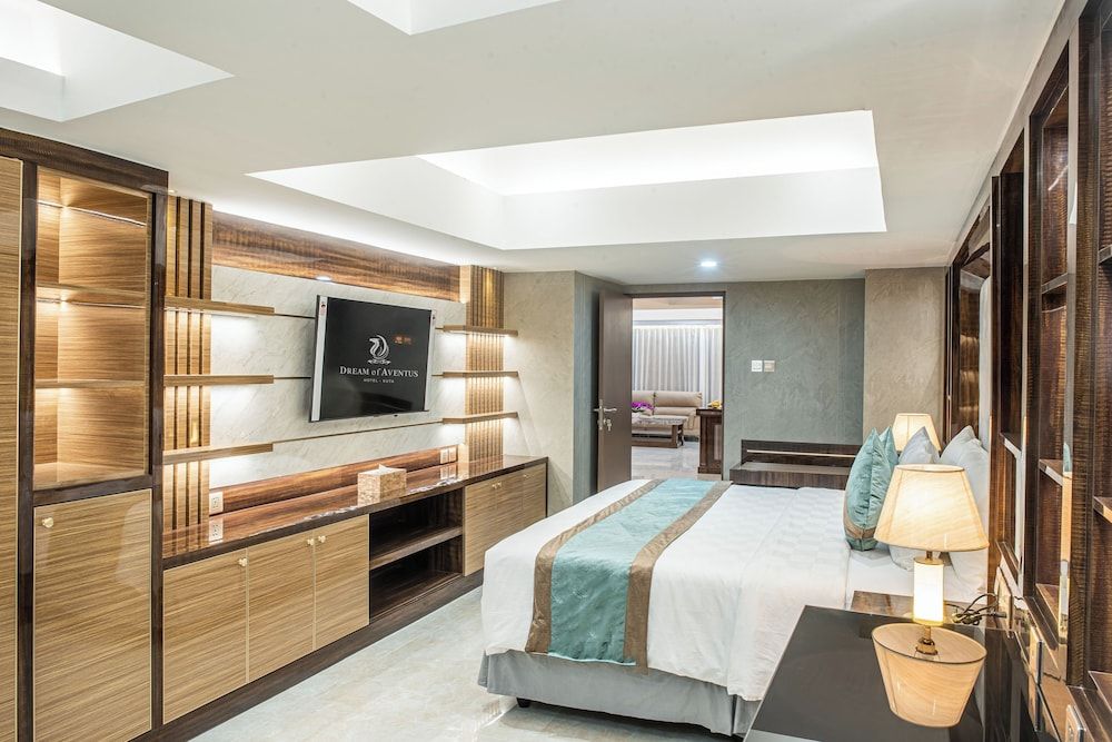 Presidential Suite, City View