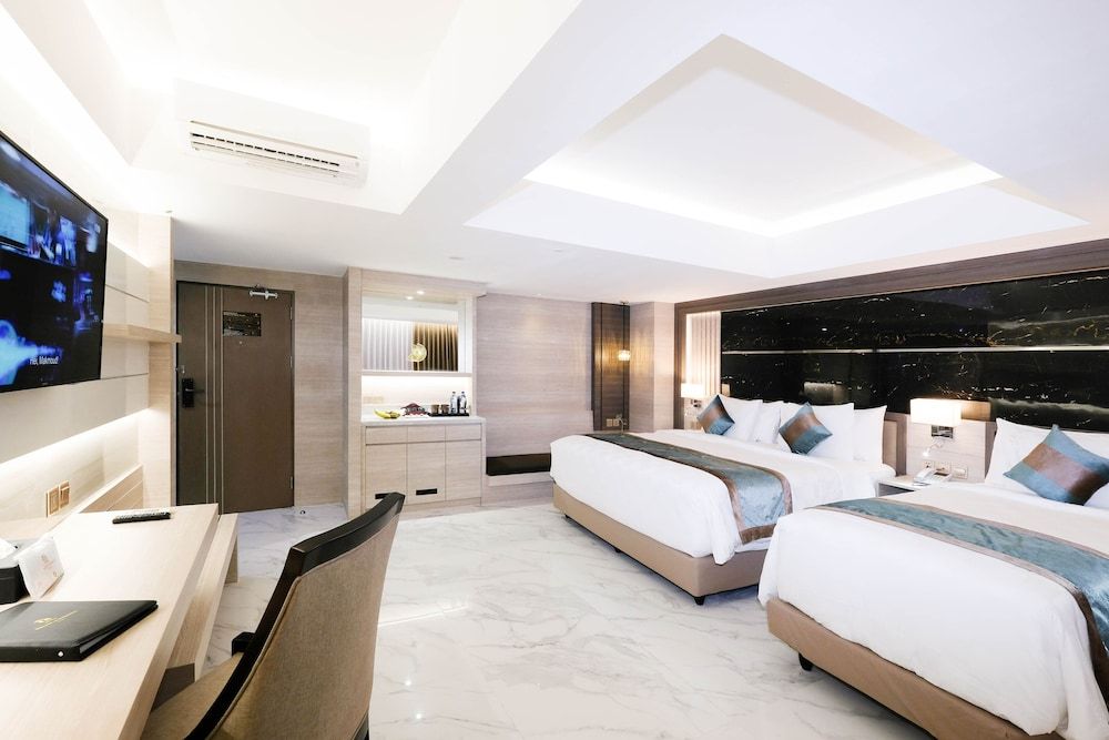 Grand Room, Non Smoking, City View