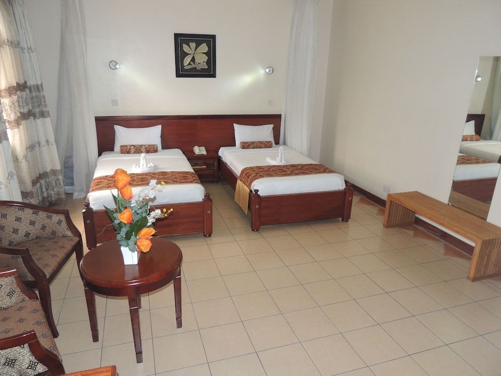 undefined Hennessis Hotel 9