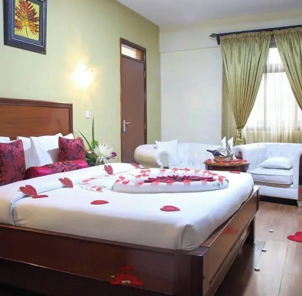 undefined Hennessis Hotel