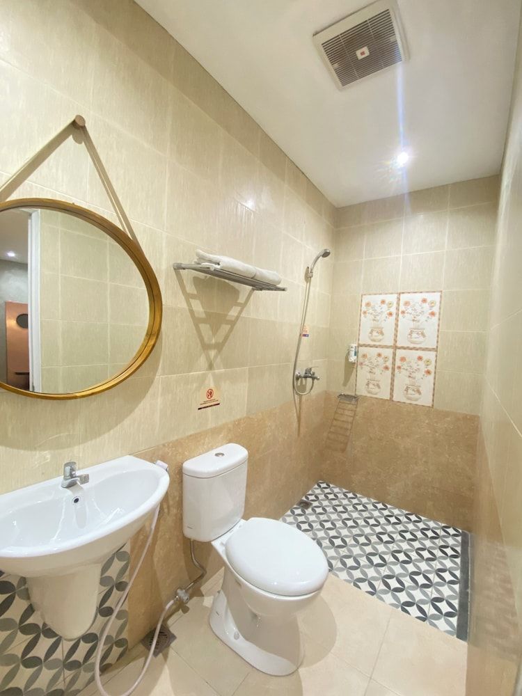 Pantes Hotel Semarang Deluxe Twin Bed room 7