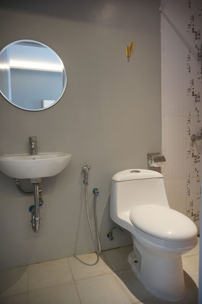 Pantes Hotel Simpang lima Semarang Deluxe Double Room, 1 King Bed, City View 10