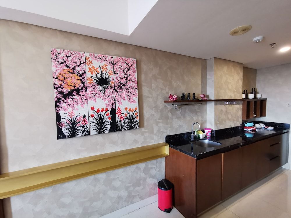 Warhol Residences Simpang Lima Family Apartment 5