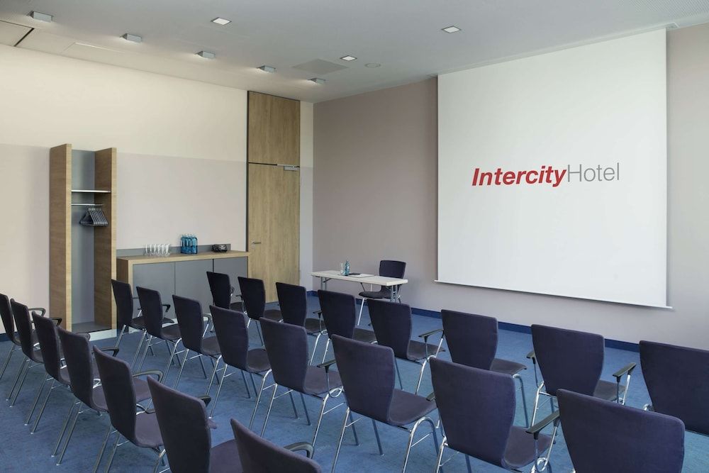 undefined IntercityHotel Leipzig 6