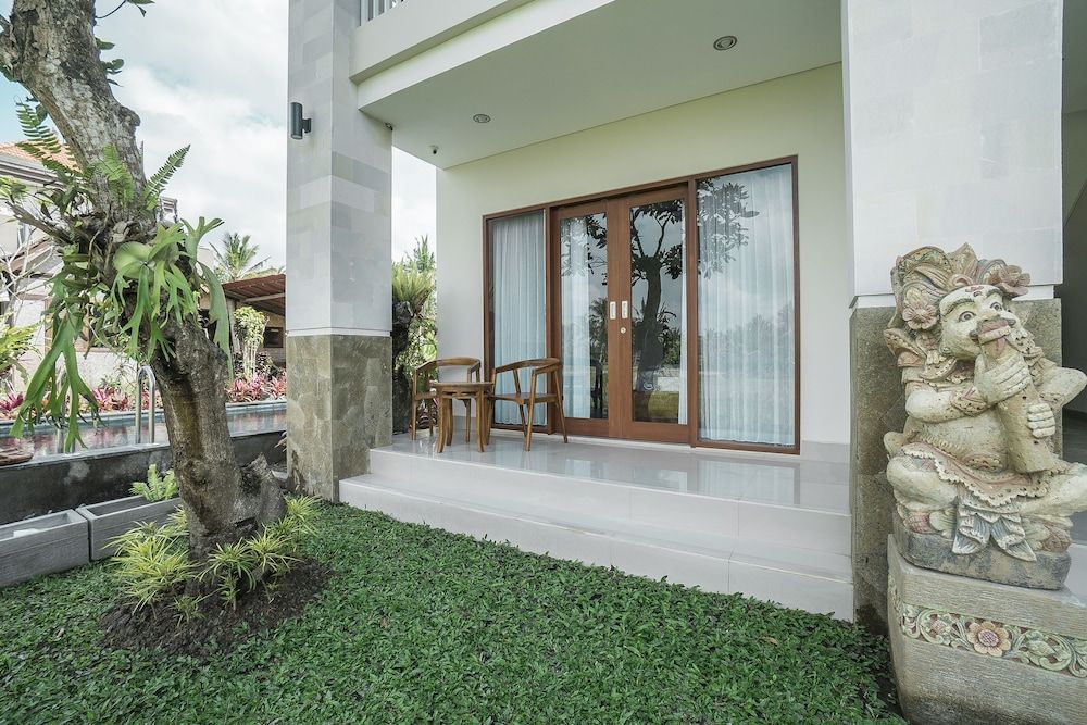 Putih DCarik Ubud Deluxe Room, Ground Floor 3