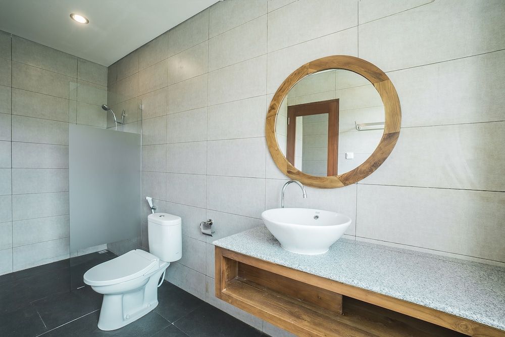 Putih DCarik Ubud Deluxe Room, Ground Floor 6