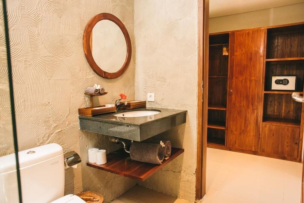 The Runik Ubud Deluxe Room 12