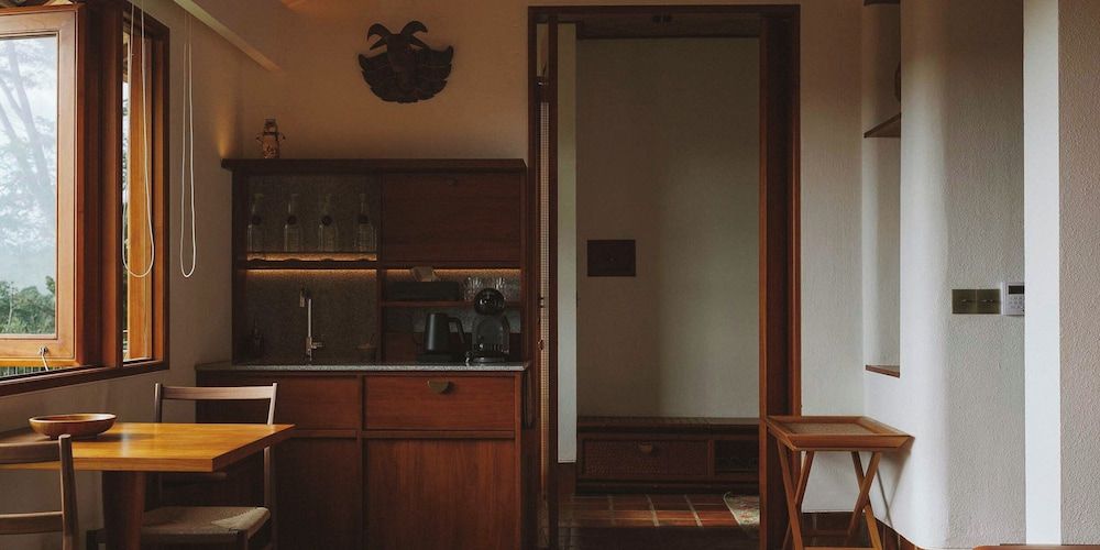 The Sayan House Elite Suite, 1 King Bed, Vision Accessible, Valley View 9