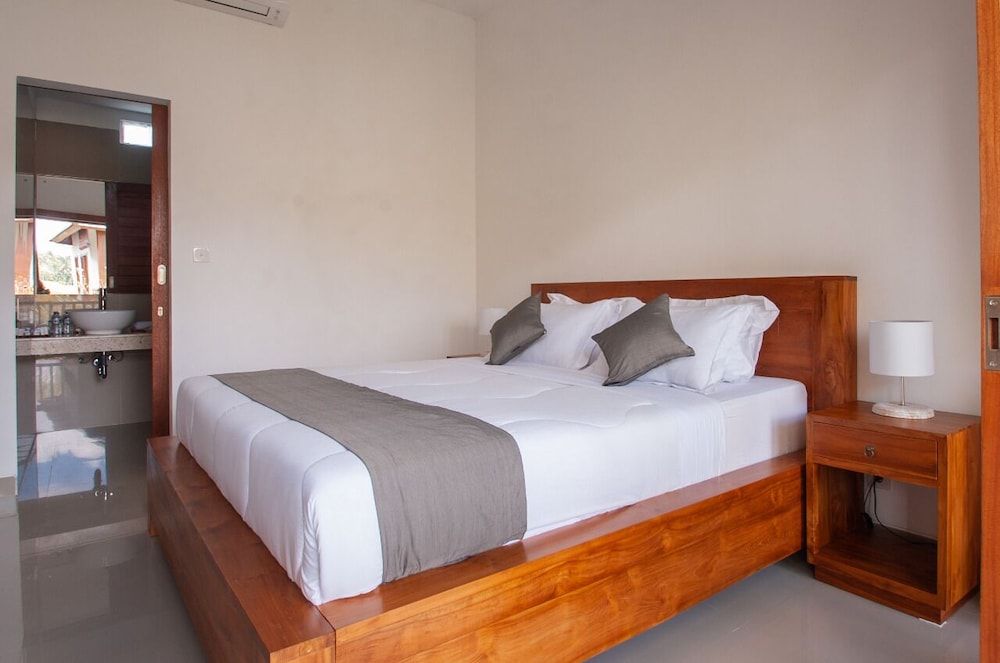 Flamboyant Villa Ubud Deluxe Room 3