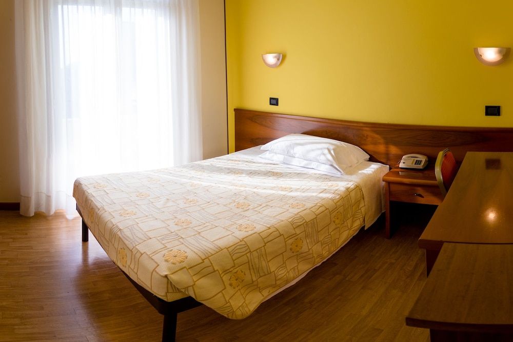 Economy Single Room
