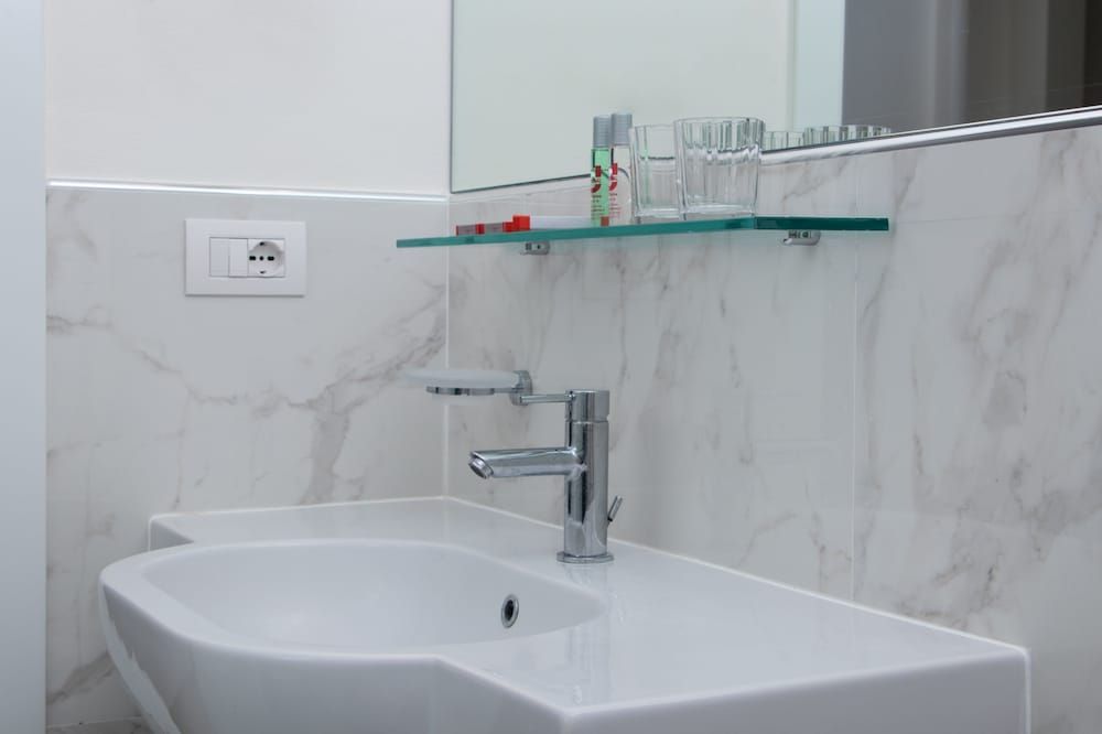 Hotel Universal Terme Classic Triple Room 3