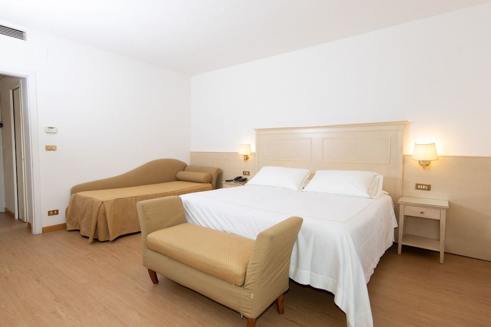 Hotel Universal Terme Classic Triple Room