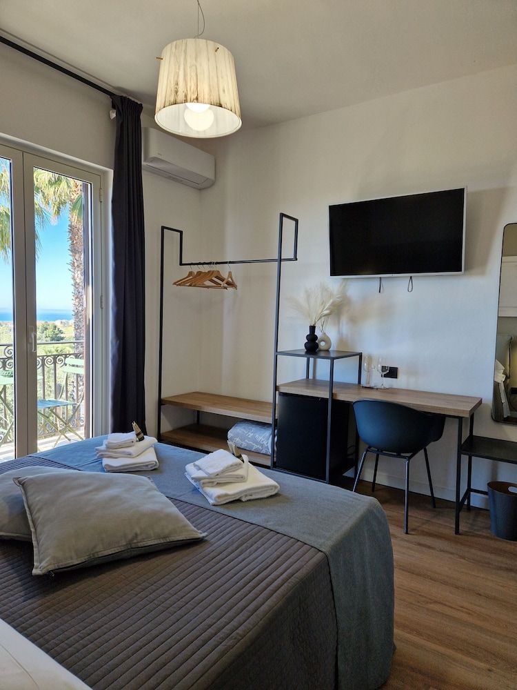 B&B Lekythos Double Room, Balcony 7