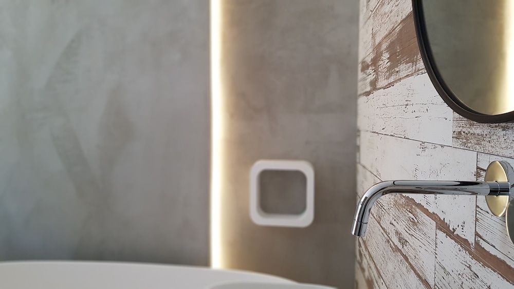 B&B Lekythos Design Suite 9