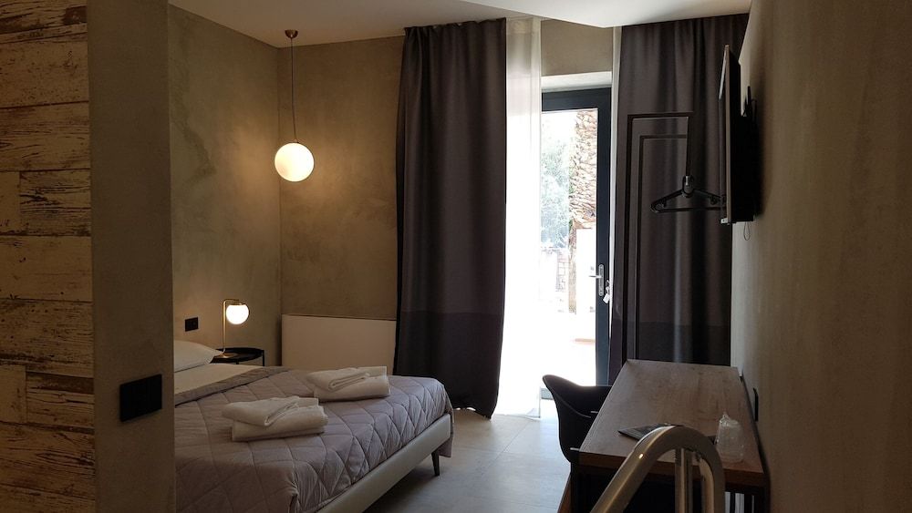 B&B Lekythos Design Suite 11