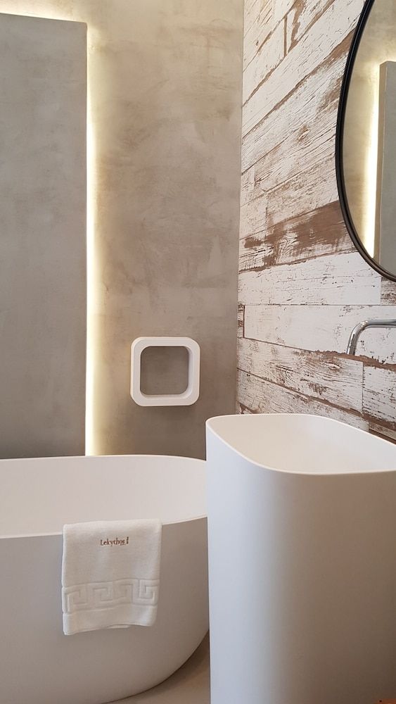 B&B Lekythos Design Suite 6