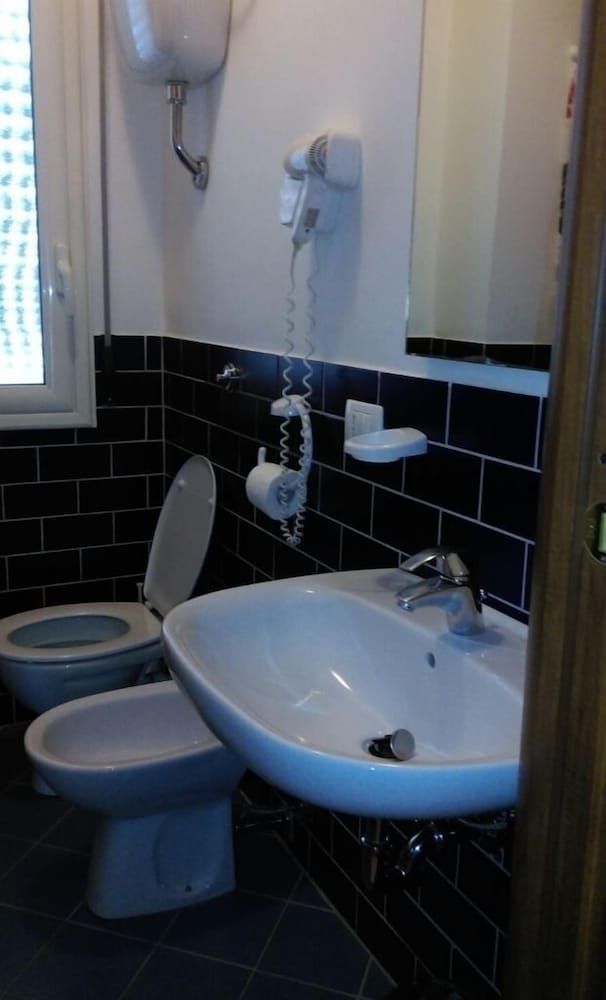 Olympus B&B Deluxe Double Room 7