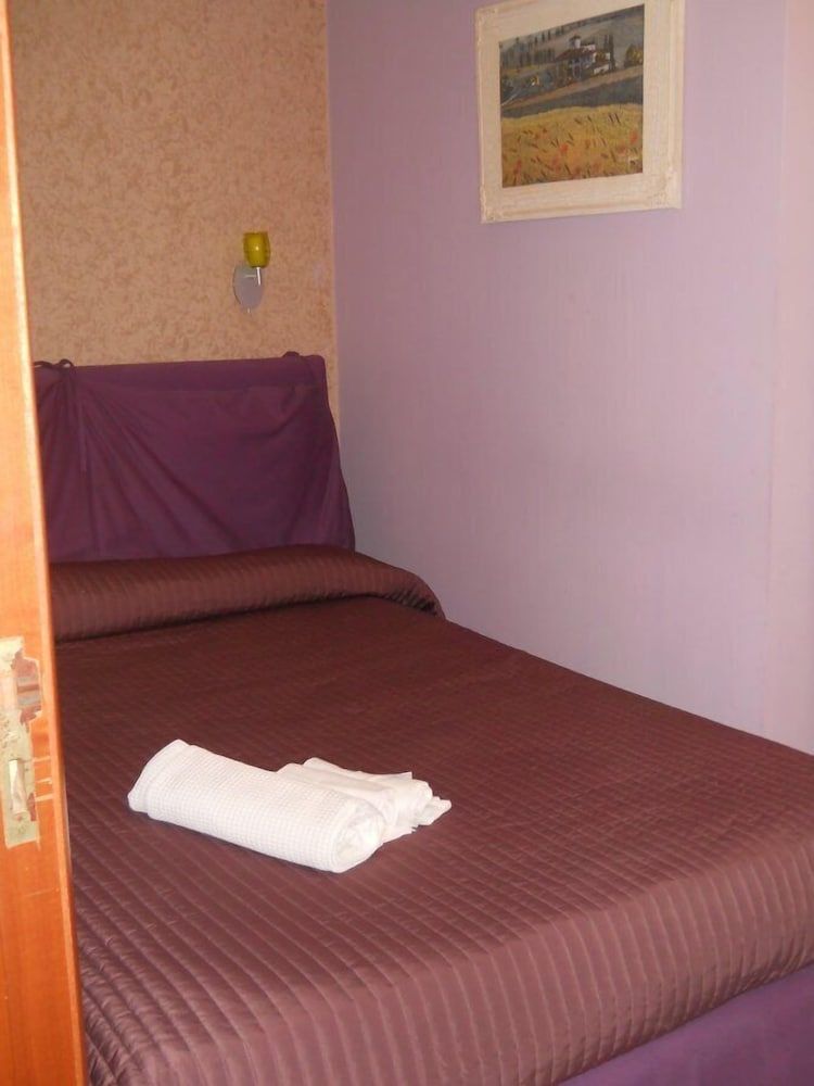 Olympus B&B Deluxe Double Room 5