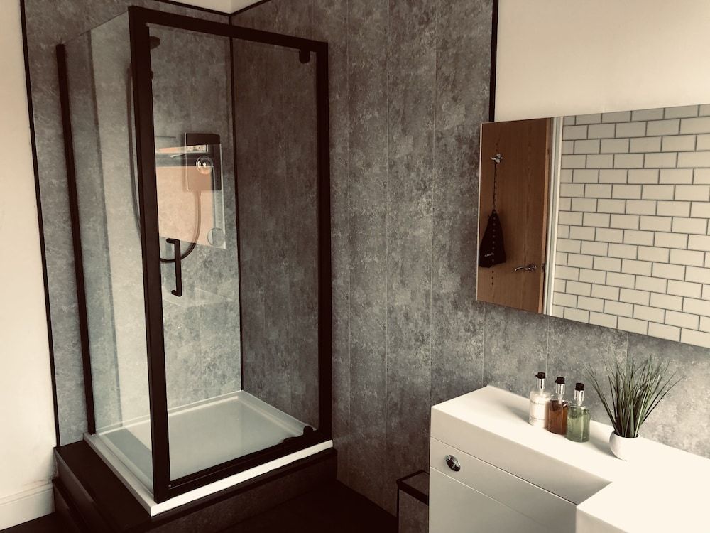 Standard Suite, Ensuite (Sleeps 4)