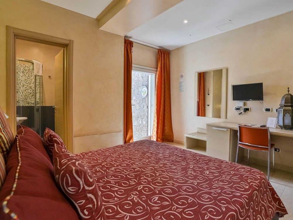undefined Luxury Room With sea View in Amalfi ID 3927 10
