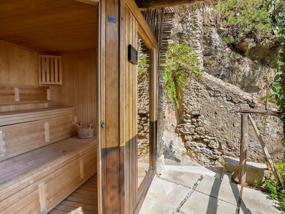 undefined Luxury Room With sea View in Amalfi ID 3938 4