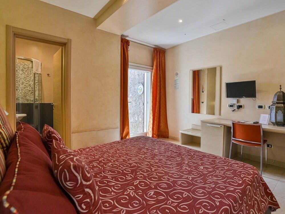 undefined Luxury Room With sea View in Amalfi ID 3935 10