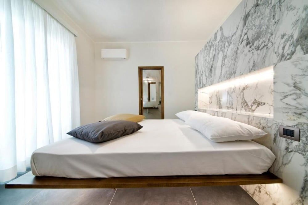 undefined Villa Orleans 5