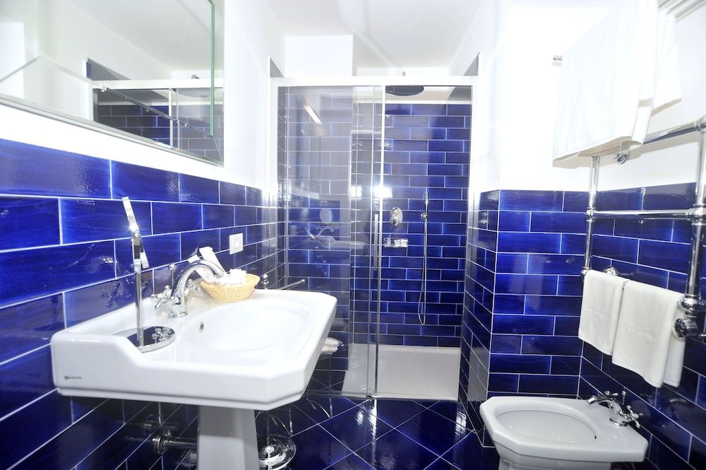 Core Amalfitano City Suites Elite Suite, Sea View 9