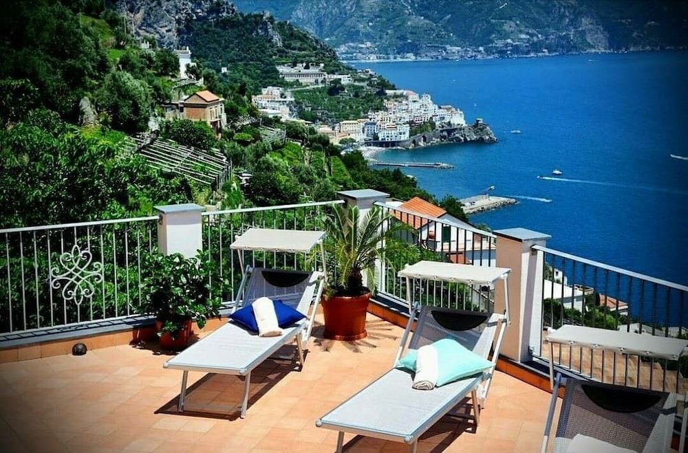 undefined Amalfi Blu Retreat 3