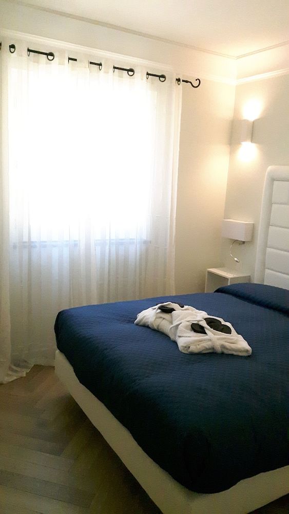 undefined CARPEDIEM. Apartment with 59 steps-gradini. In the center of Amalfi at 650 mt from the sea with payment parking 6