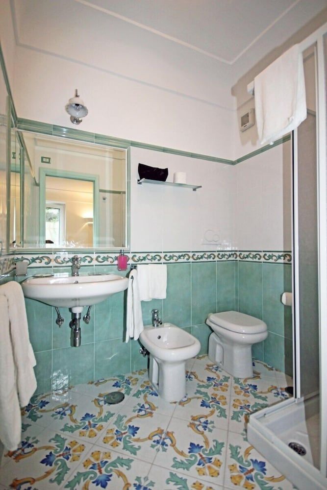Economy Double or Twin Room (Stella Marina)