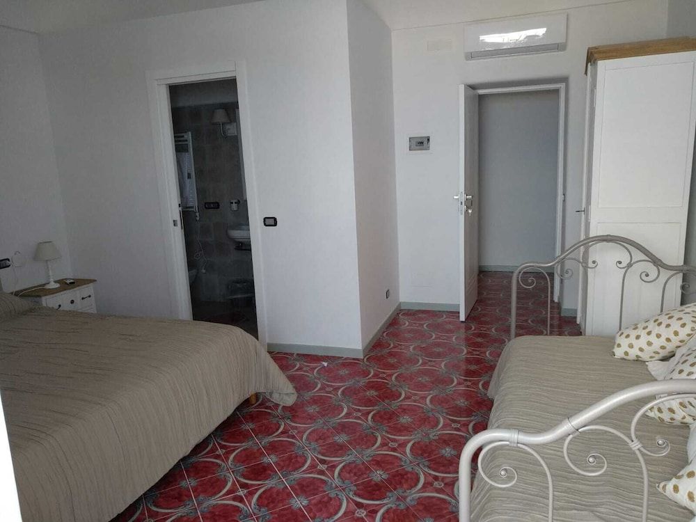 R&D Rest and Dream Capri (C) Camera tripla, balcone 3