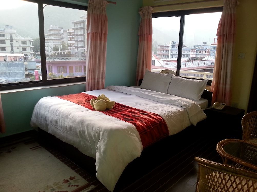 Hotel Fewa Holiday Inn Deluxe Double or Twin Room, 1 Double Bed, Smoking 2