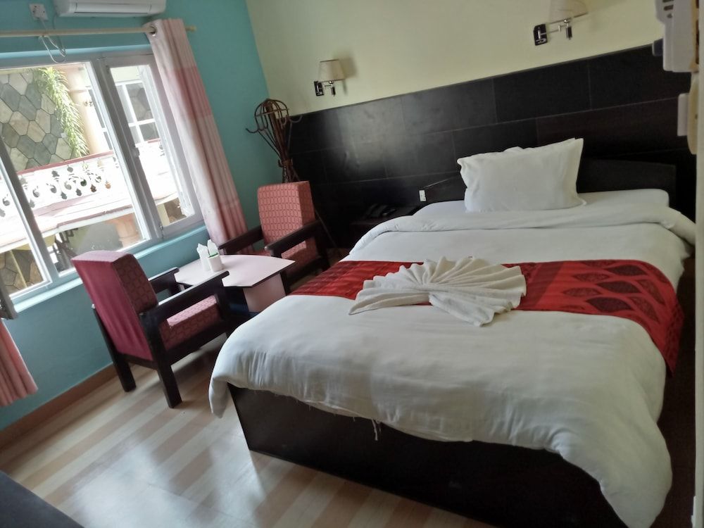 Hotel Fewa Holiday Inn Deluxe Double or Twin Room, 1 Double Bed, Smoking 9