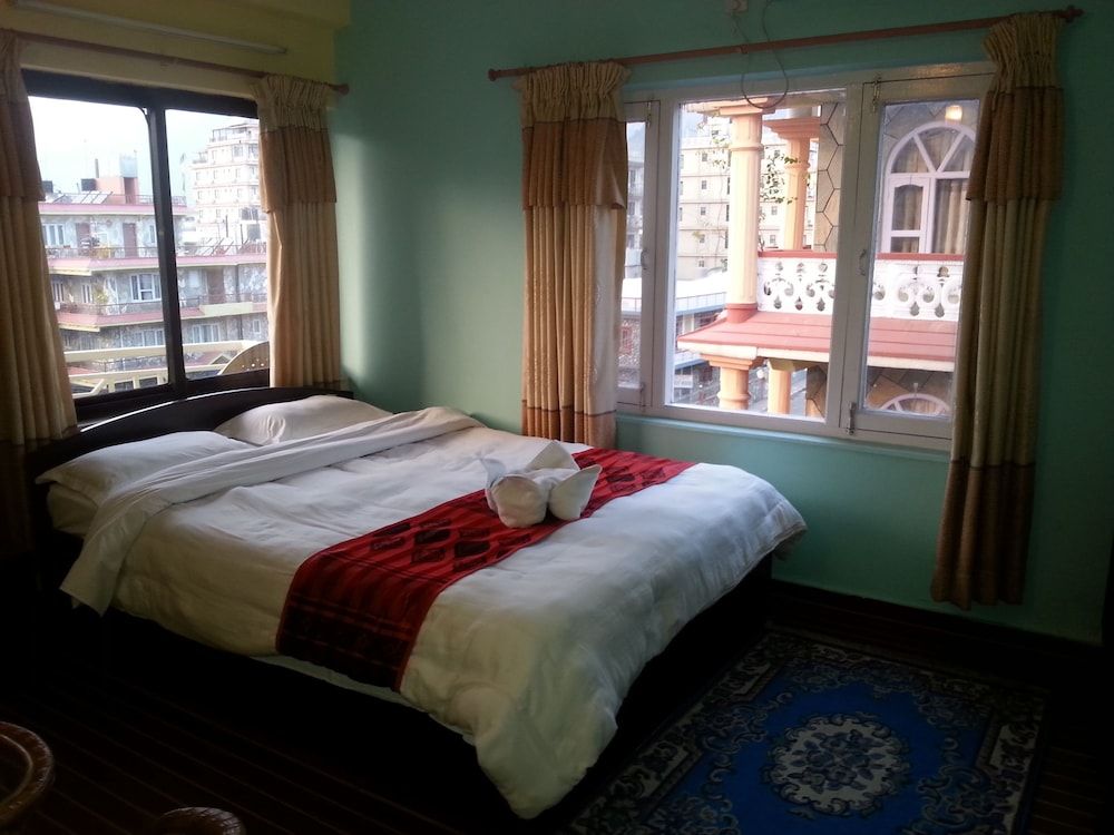 Hotel Fewa Holiday Inn Deluxe Double or Twin Room, 1 Double Bed, Smoking 4