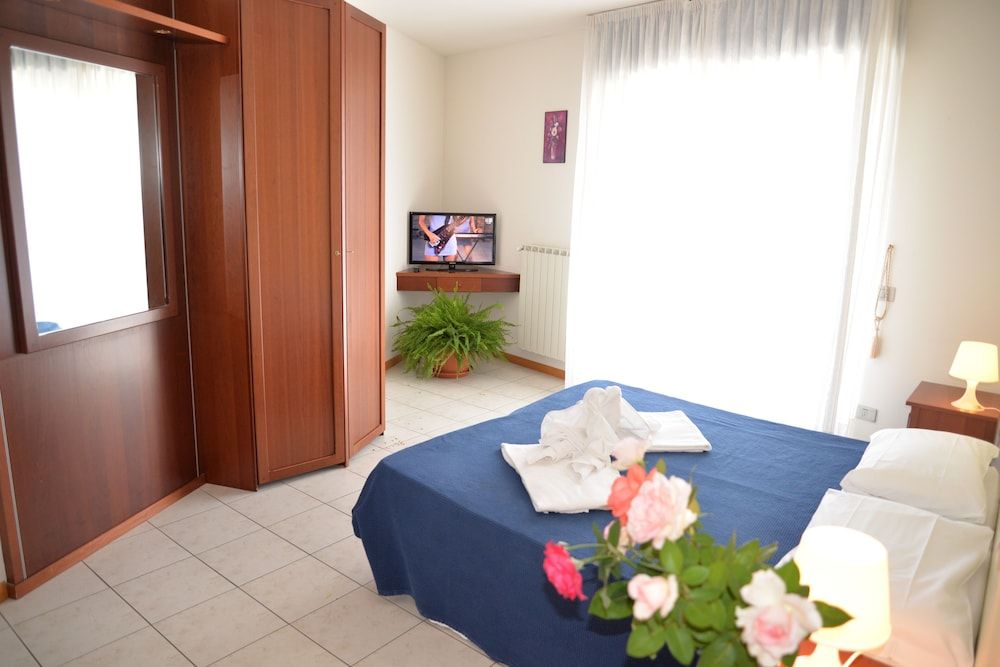 Room in Apartment - Two-room Apartment