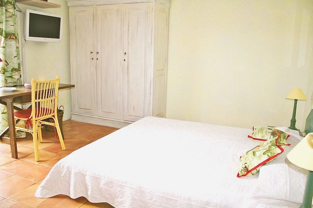 Villa (4 Bedrooms)