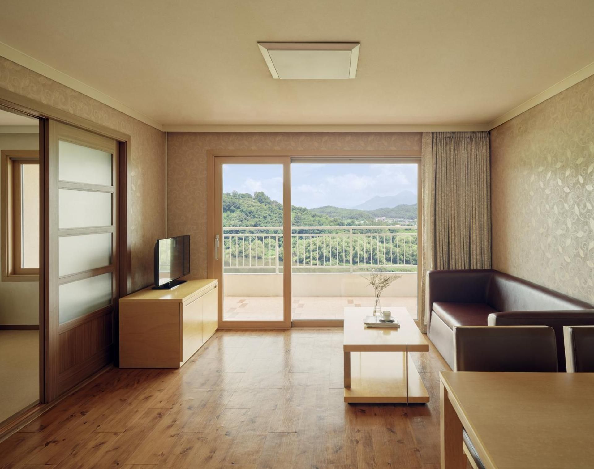 Standard Suite with Kitchen and Ondol Floor