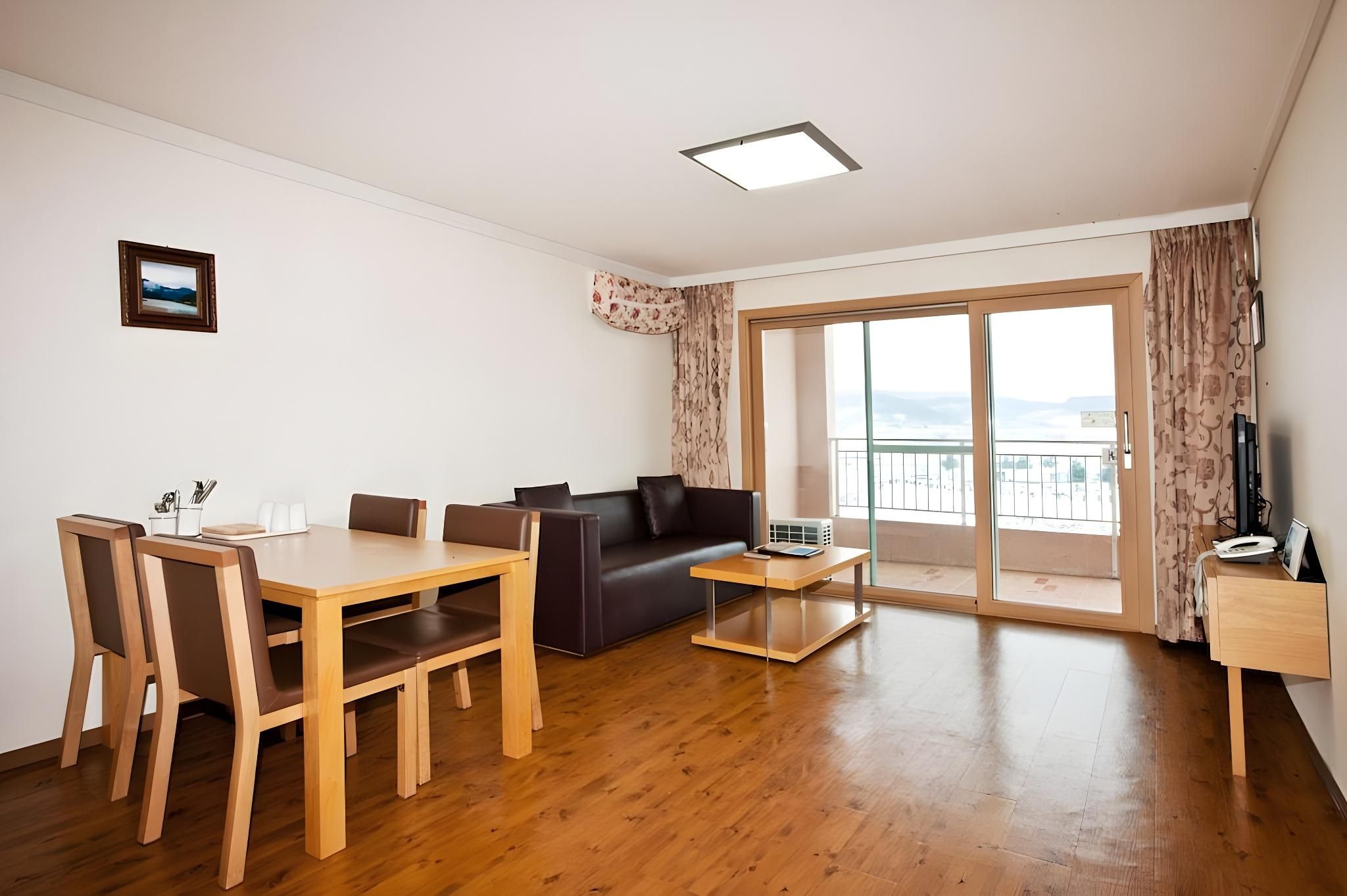 Garden View Suite with Kitchen and Ondol Floor