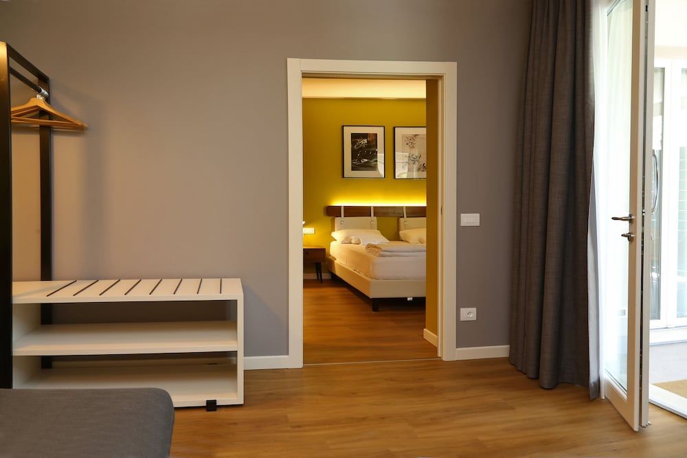 Suite, Terrace, Garden View