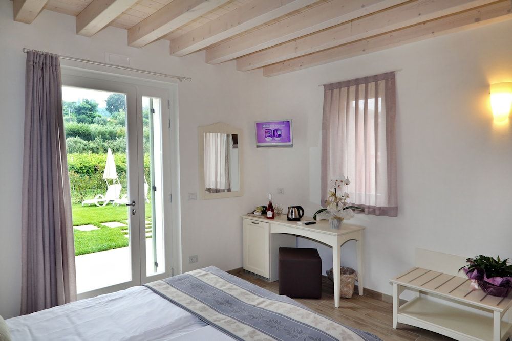 Agriturismo La Rocca Deluxe Double or Twin Room, Terrace, Annex Building 8