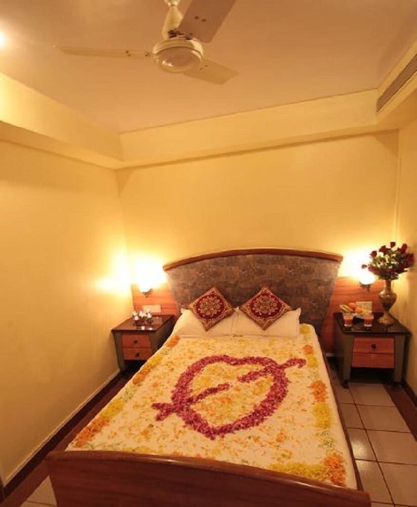 undefined Regal hotel Matheran 10