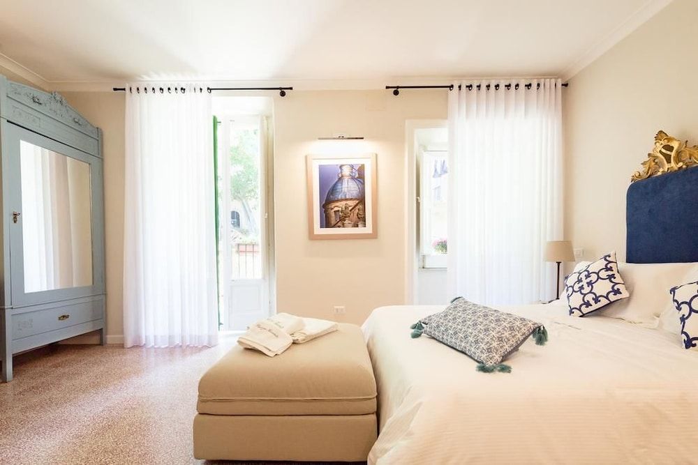 Deluxe Double Room (Imperia)