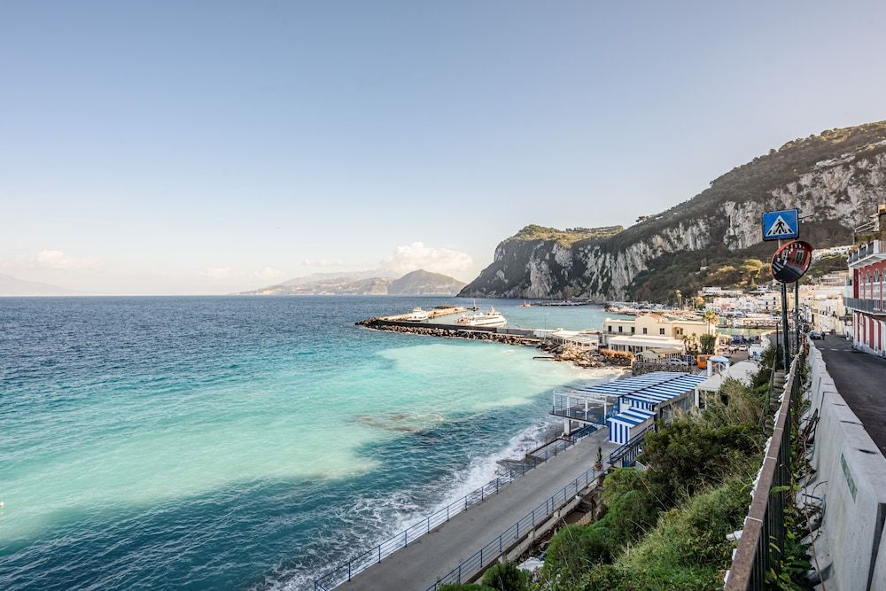 undefined A Fenestella Caprese 8