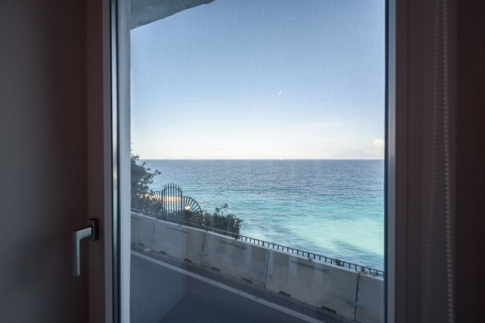 undefined A Fenestella Caprese 9