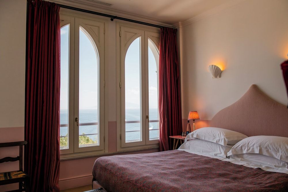 undefined Il Capri Hotel 5